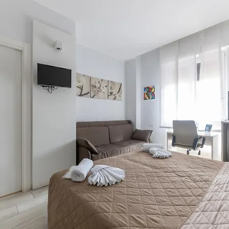 Chezromyk The Kosher Couette-café